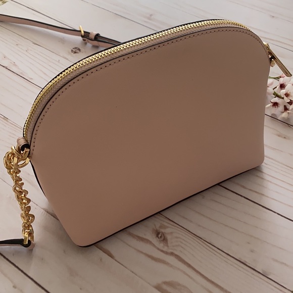 Michael Kors Jet Set Travel MD Dome Crossbody Bag - Picture 6 of 15